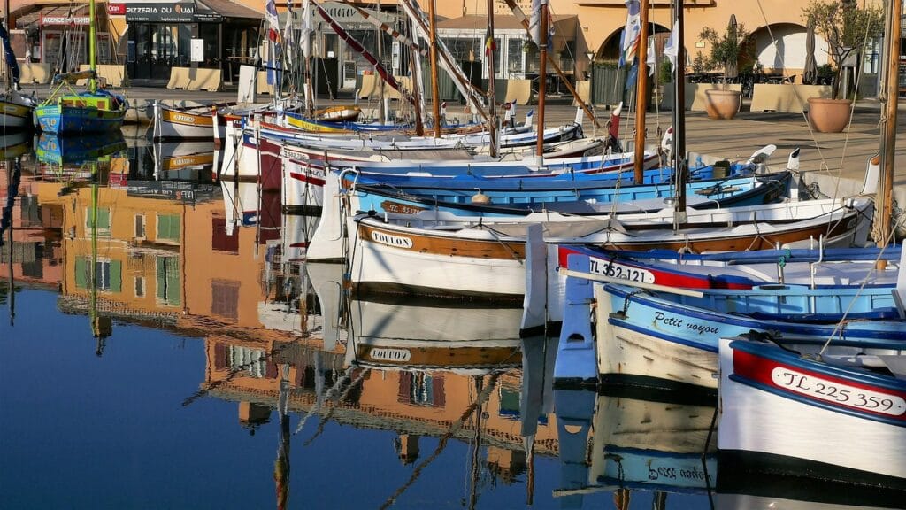 De stilte in de nazomer van de Cote d'Azur
