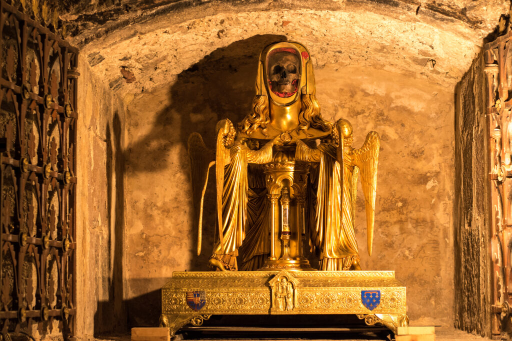 Saint-Maximin-Patrimoine-Basilique-interieur-58-Maria-magdalena de strijd om maria magdalena